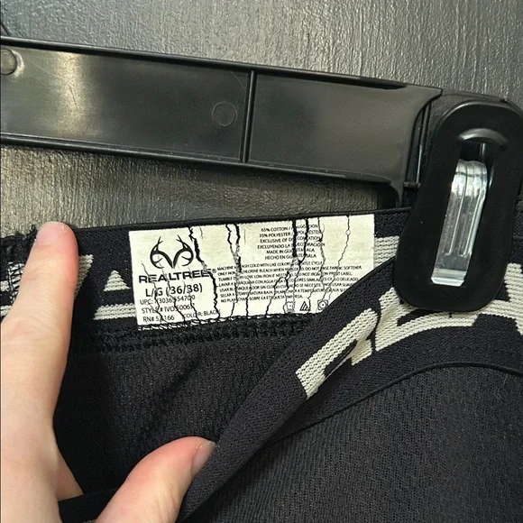 Realtree Black Lounge Pants - Picture 2 of 3